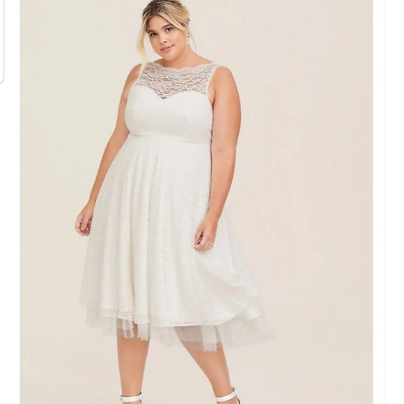 Torrid Lace Bridal Wedding Ivory Dress 14 - Picture 1 of 8